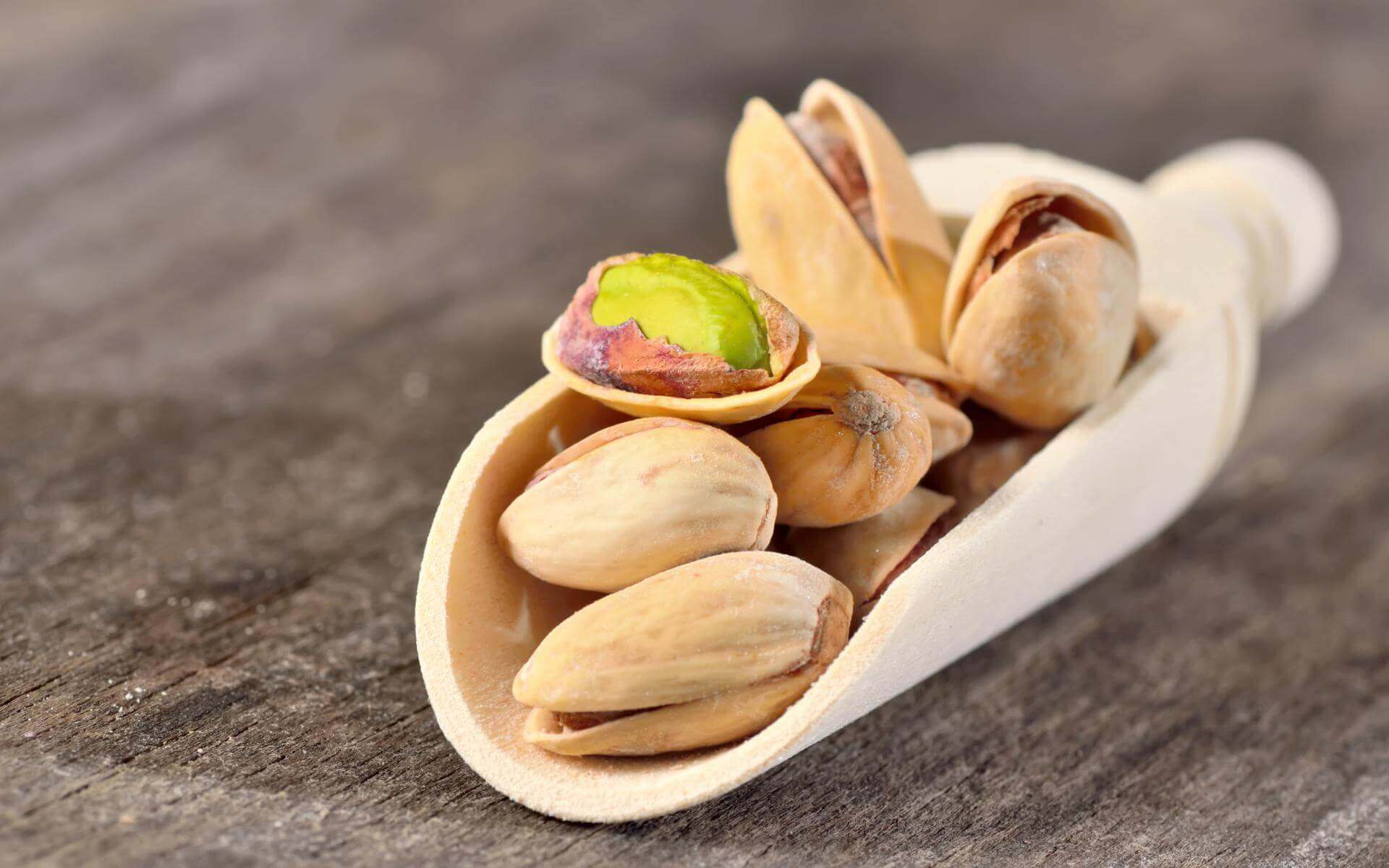 pistachio Akbari yummy organic best quality