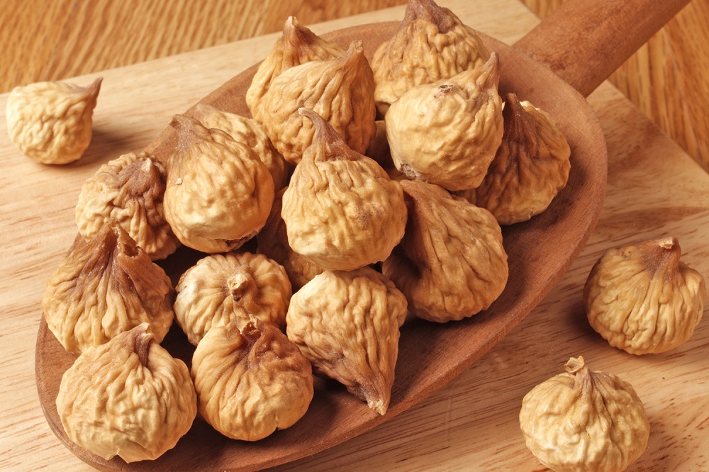 How many carbs in a dried fig net Arad