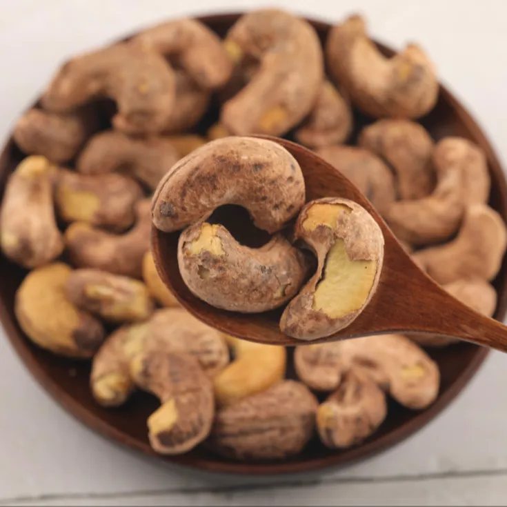 Buy raw cashews wholesale + great price with guaranteed quality
