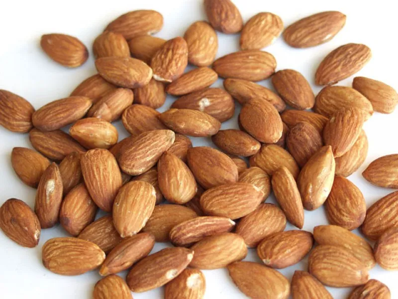 The price of almond dry fruits 1kg  + purchase and sale of almond dry fruits 1kg wholesale