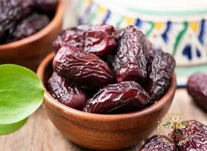dried medjool dates with complete explanations and familiarization