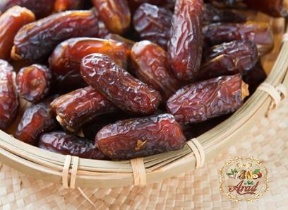 The price of bulk purchase of dried Piarom dates is cheap and reasonable