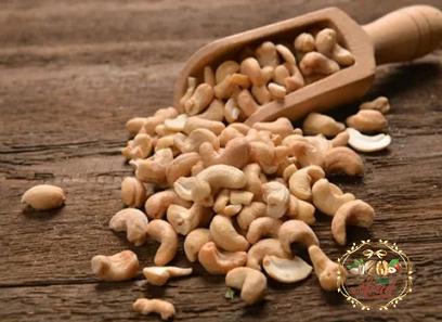 The price of bulk purchase of cashew nuts is cheap and reasonable